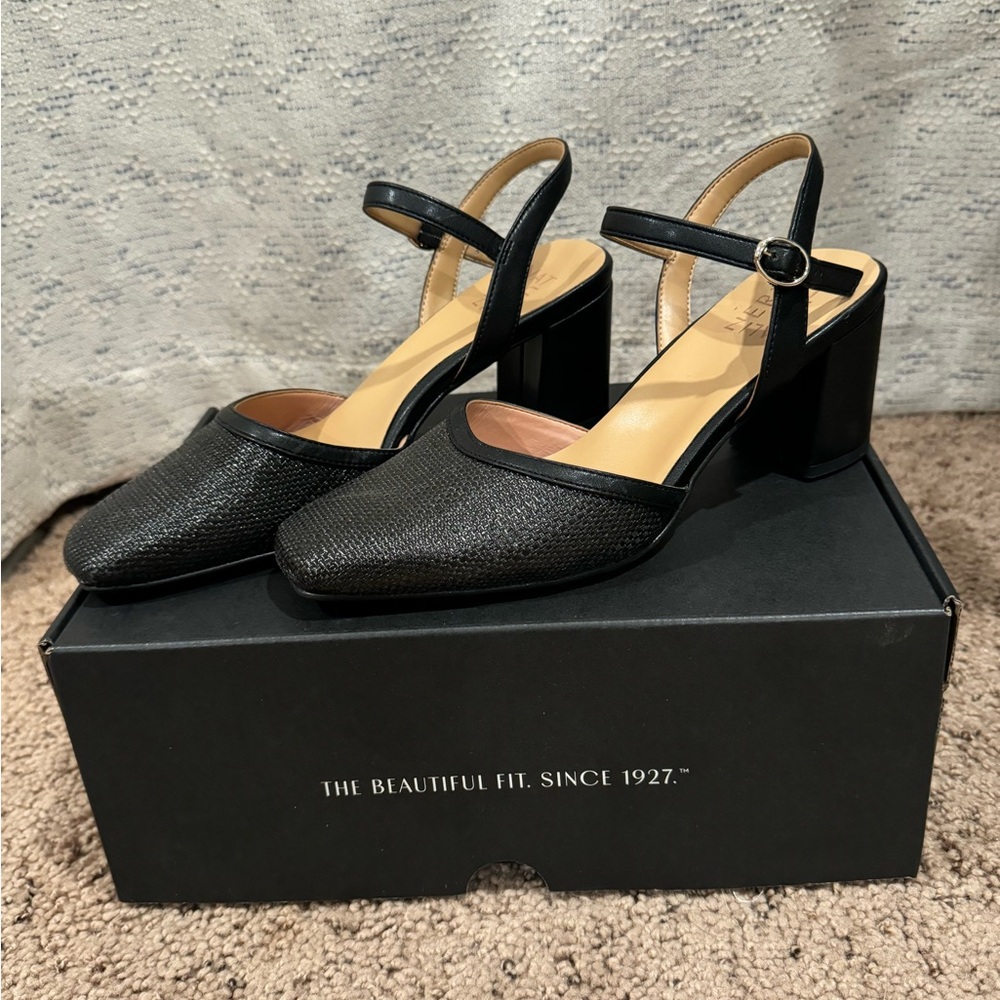 Naturalizer Wave Dress Shoes